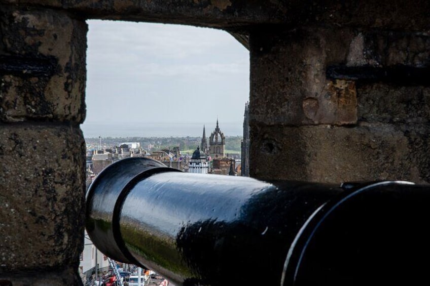 Edinburgh Castle Guided Walking Tour - tickets Incluided
