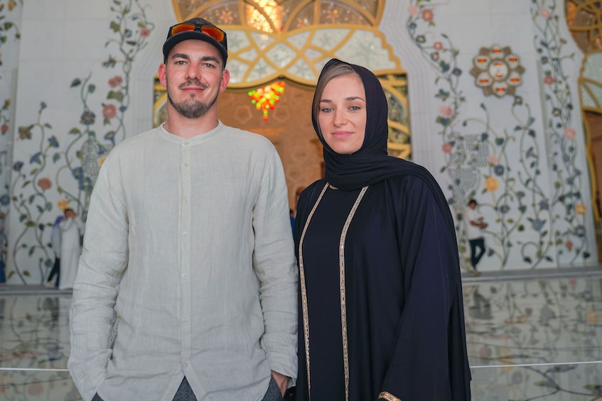 From Dubai: Abu Dhabi Sheikh Zayed Mosque Half-Day Tour