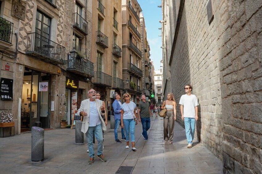 Best of Barcelona: Sagrada Familia, Park Güell, Montjuic & Gothic