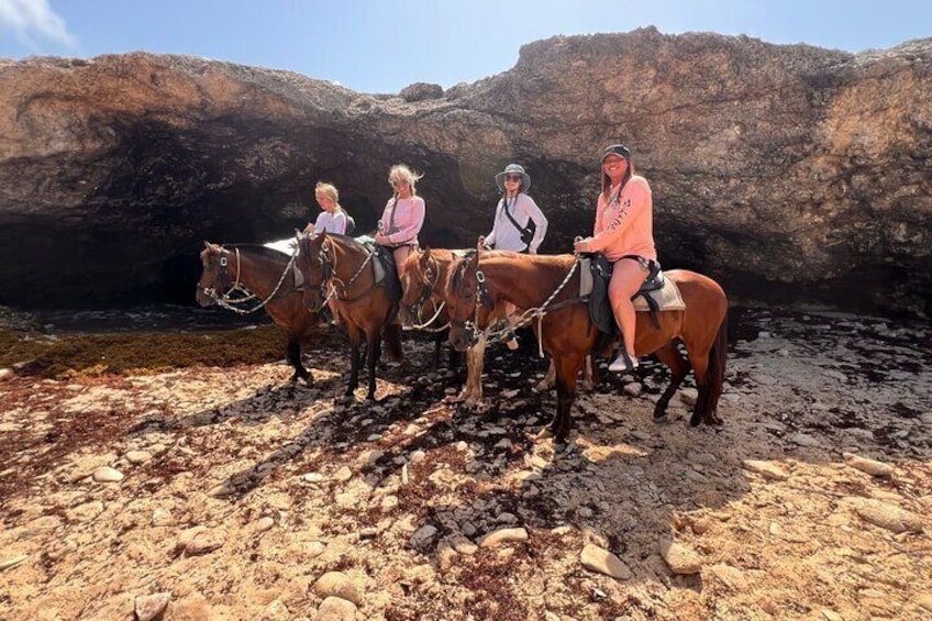2-Hour Horseback Riding Tour to Little Natural Bridge in Aruba