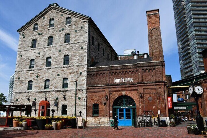 Toronto Distillery District: Outdoor Escape Game