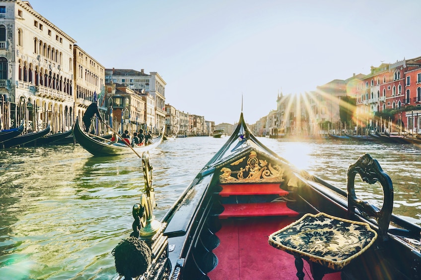 Shared Gondola Ride with Serenade in Venice!