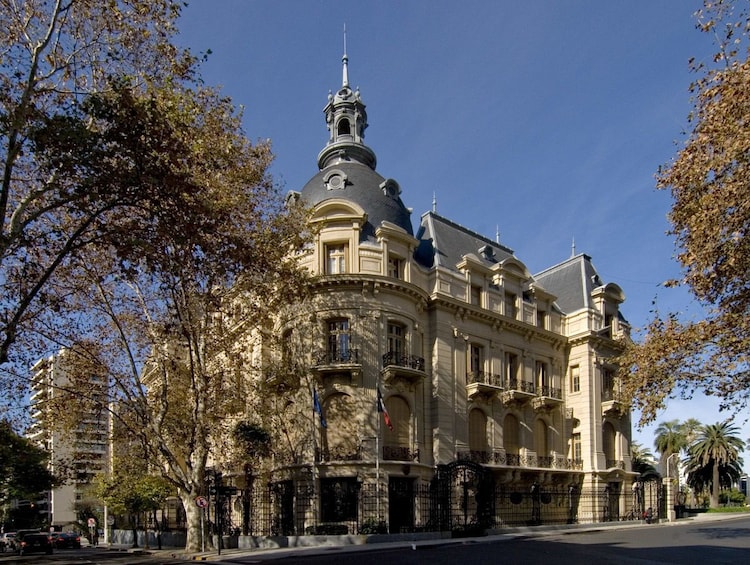 Walking Tour of the Recoleta Neighborhood in Buenos Aires