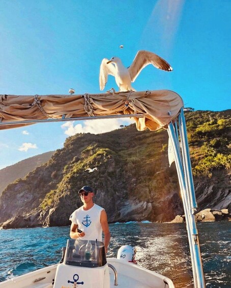Private Sunset Boat Tour Along the Cinque Terre with Tasting