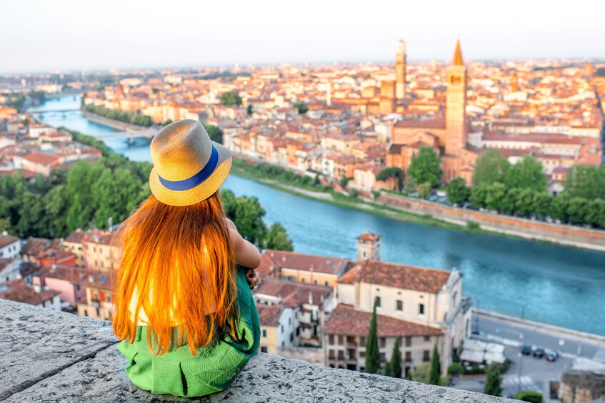 Verona Guided Tour with professional guide with ticket train from Venice