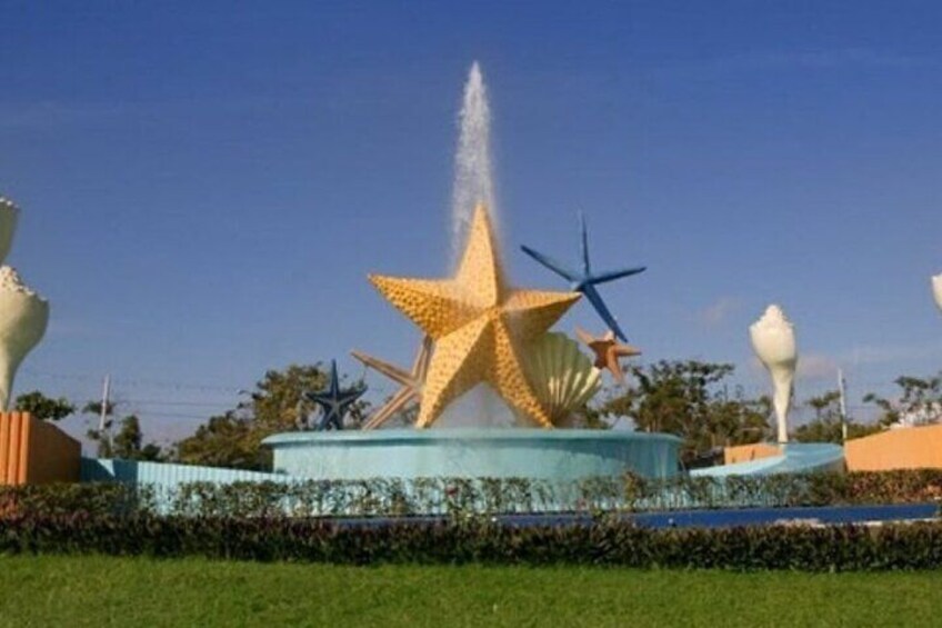 Cancun shopping Guided Tour and City Sightseeing