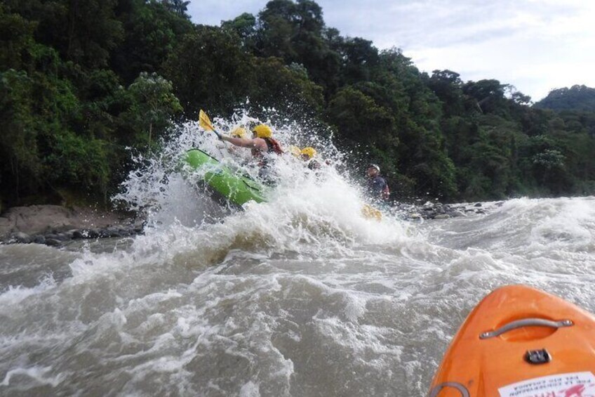 Extreme Rafting in Baños de Agua Santa Level III and IV+