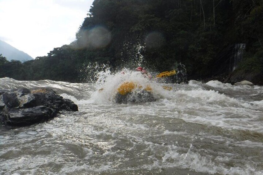 Extreme Rafting in Baños de Agua Santa Level III and IV+