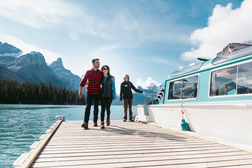 Picture 3 for Activity Jasper National Park: Maligne Lake Cruise With Guide