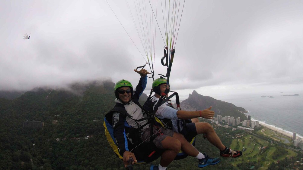 Picture 26 for Activity Rio de Janeiro: Tandem Paragliding Flight