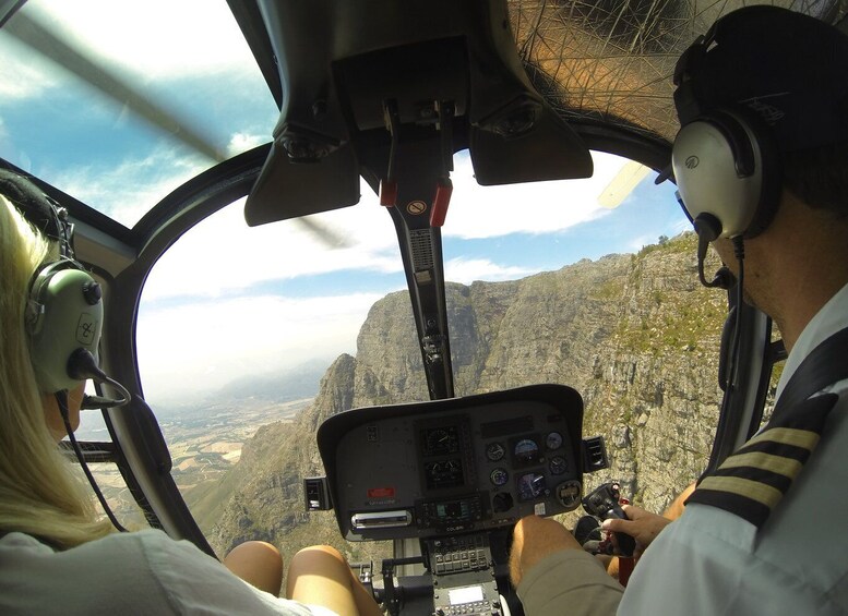 Picture 2 for Activity Cape Town: 2 Oceans Helicopter Flight with Boat Tour Ticket