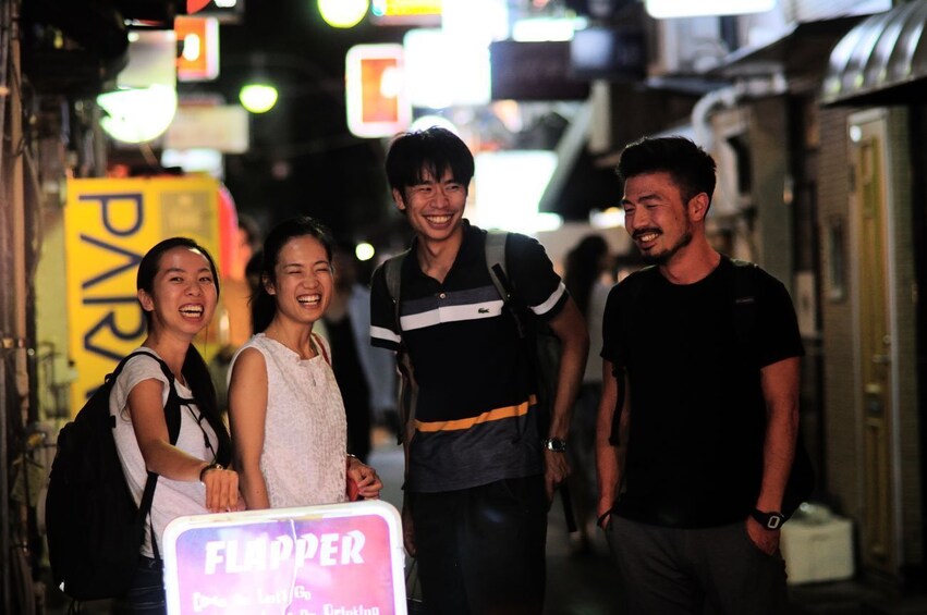 Kanpai Evening Tour in Tokyo Shinjuku Drinks and Neon Nights