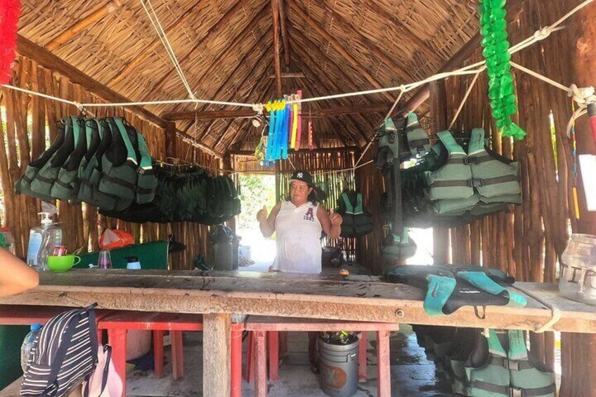 Boat Tour of Three Islands in Holbox with Transportation