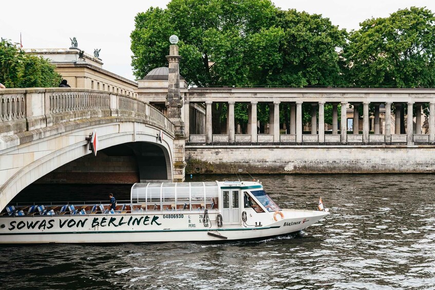 Picture 8 for Activity Berlin: 1-Hour City Sightseeing River Cruise