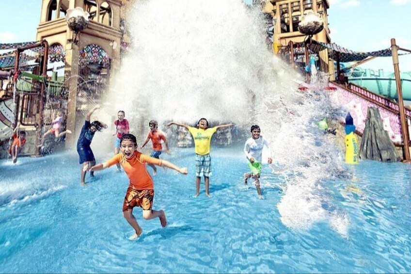 Admission to Yas Water World in Abu Dhabi with Meal 