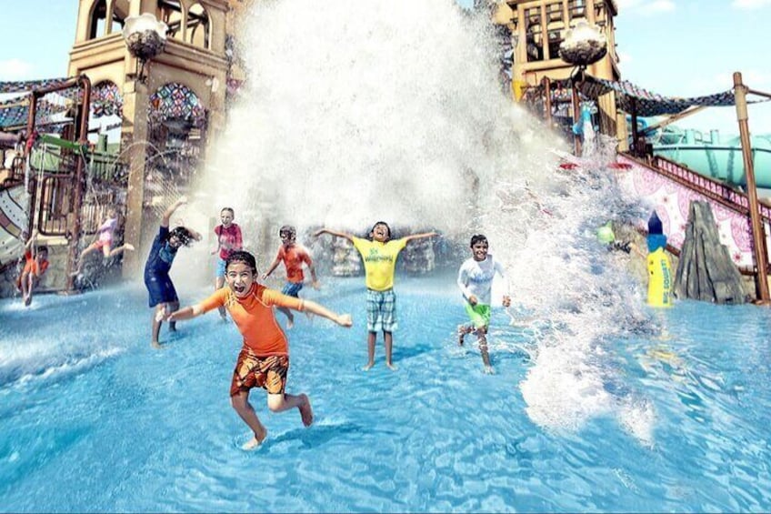 Admission to Yas Water World in Abu Dhabi with Meal