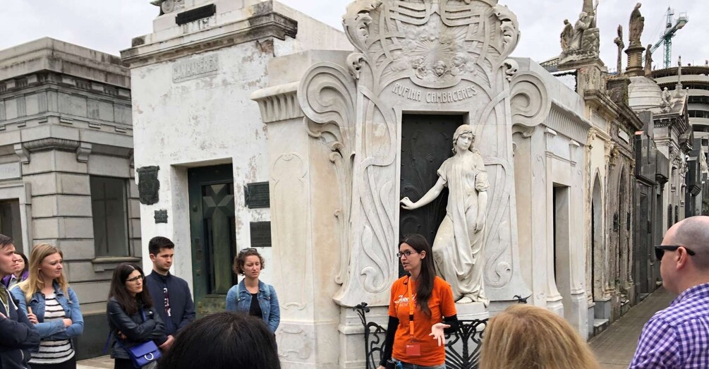 Picture 7 for Activity Buenos Aires: La Recoleta Cemetery Guided Tour in English