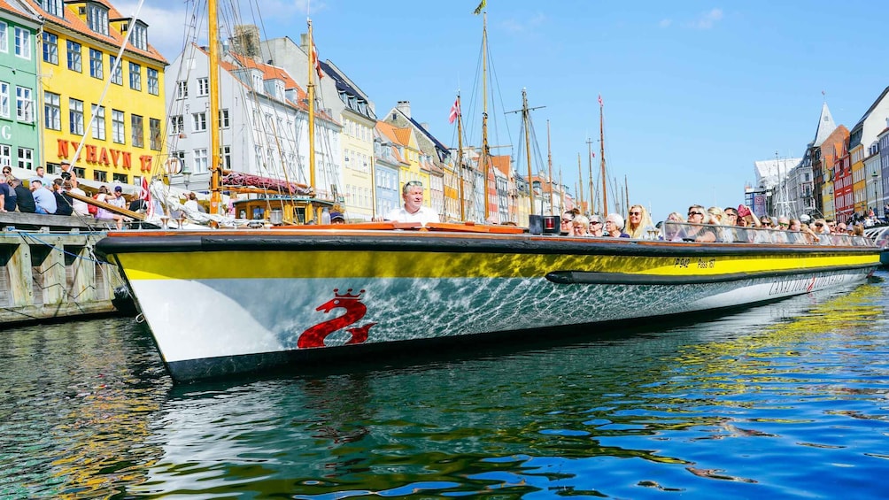 Copenhagen: 48-Hour Sightseeing Bus Ticket, 1-Hour Boat Tour