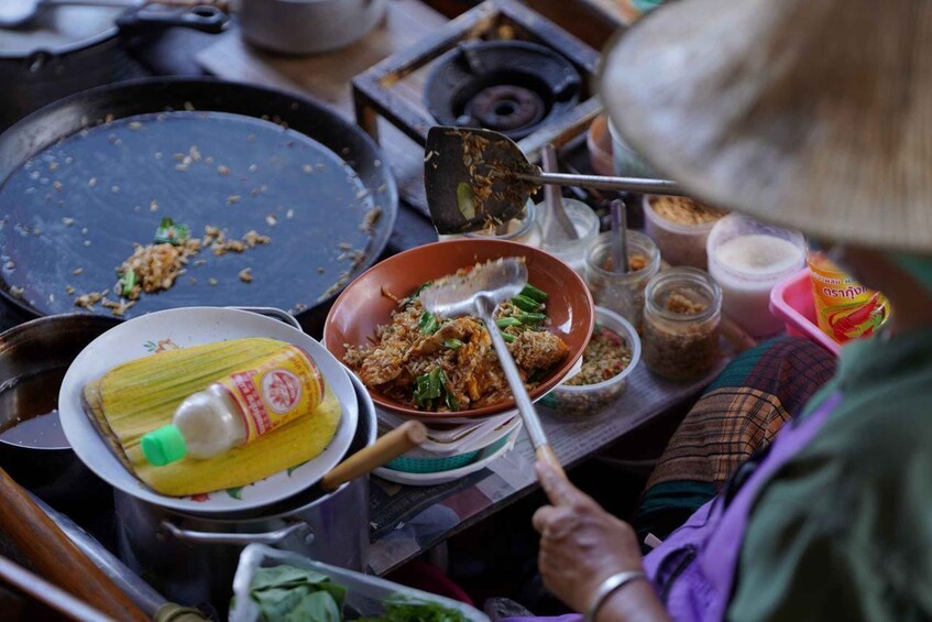 Picture 22 for Activity Bangkok: Maeklong Railway Market and Floating Market Tour