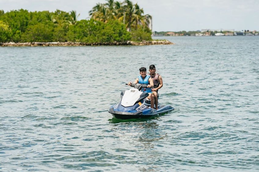 Jet Ski Miami : Experience the Ultimate Water Fun !