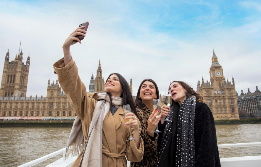 City Cruises Evening River Thames Cruise with Sparkling Wine and Canapés
