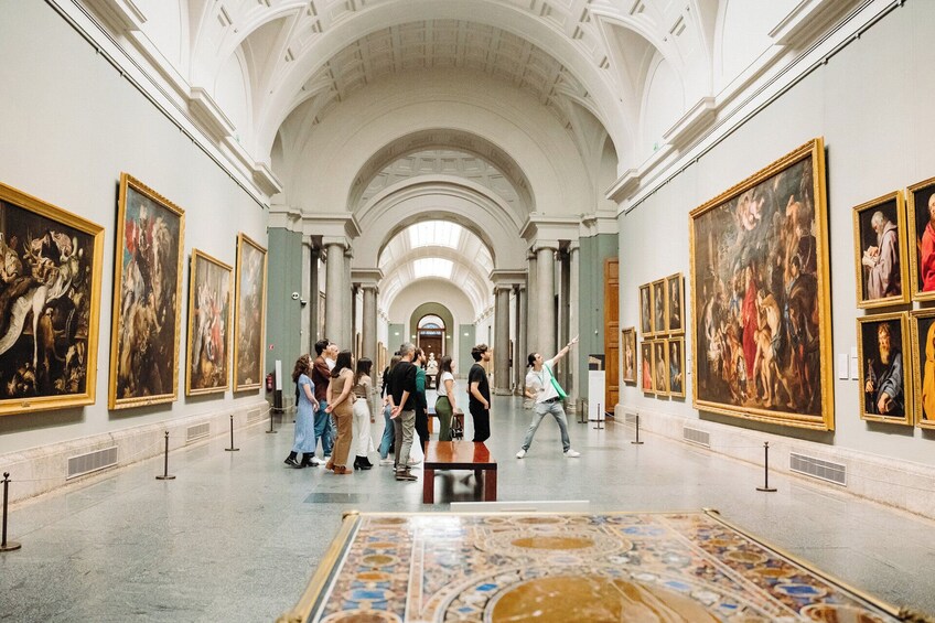 Madrid in a Day, including Skip-the-Line to Royal Palace & Prado Museum 