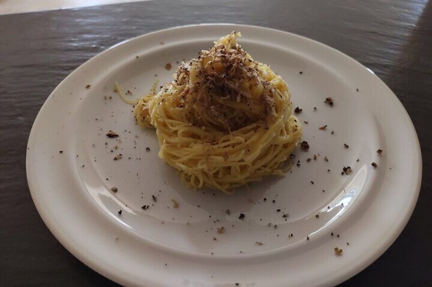 Truffle Hunting with Lunch in Barberino Tavarnelle