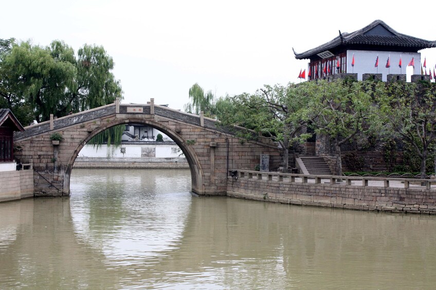 Suzhou & Zhouzhuang Water Village One Day Tour with Lunch