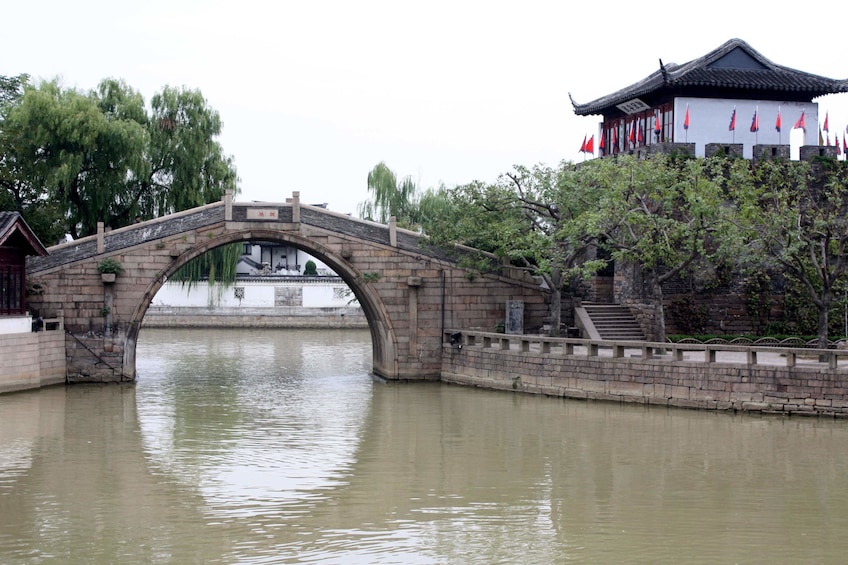 Suzhou & Zhouzhuang Water Village One Day Tour with Lunch