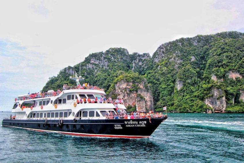 Koh Phi Phi to Phuket by Phi Phi Cruiser
