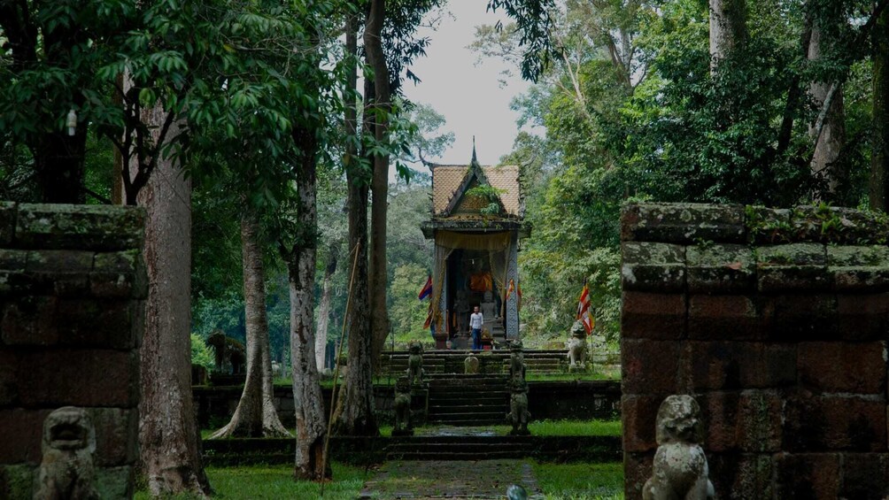 Discover the Lost City at Kulen Mountain - Siem Reap