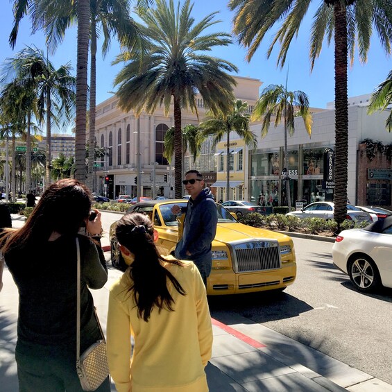 Full-Day Iconic Sights of LA, Hollywood and Beverly Hills!