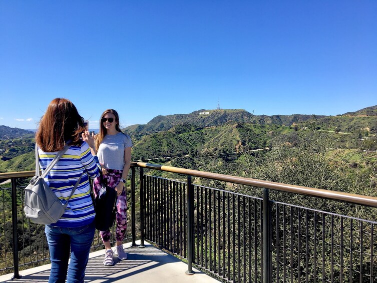 Full-Day Iconic Sights of LA, Hollywood and Beverly Hills!