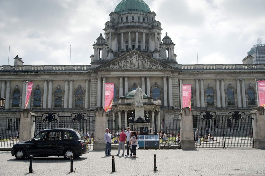Dublin: Giants Causeway, Dunluce Castle, Dark Hedges and Belfast tour