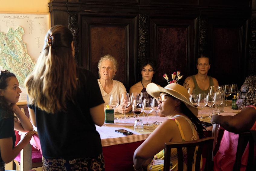 Supertuscan Wine Tour: Masterclass by a Wine Expert