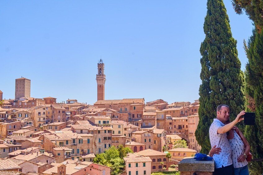 Siena, San Gimignano, Monteriggioni & Chianti from Florence