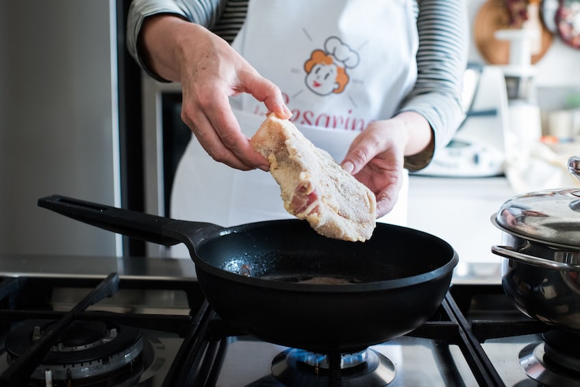 Private cooking class at a Cesarina's home in Milan
