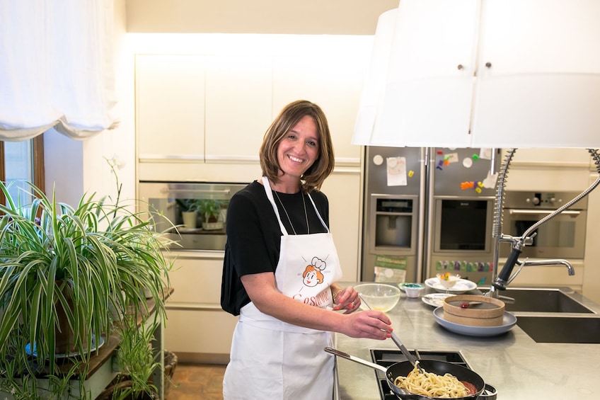 Private cooking class at a Cesarina's home in Montepulciano