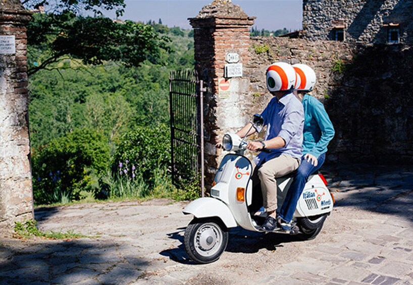 Tuscany Vintage Vespa Tour