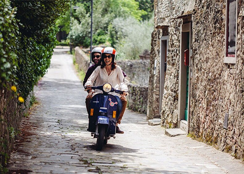 Tuscany Vintage Vespa Tour