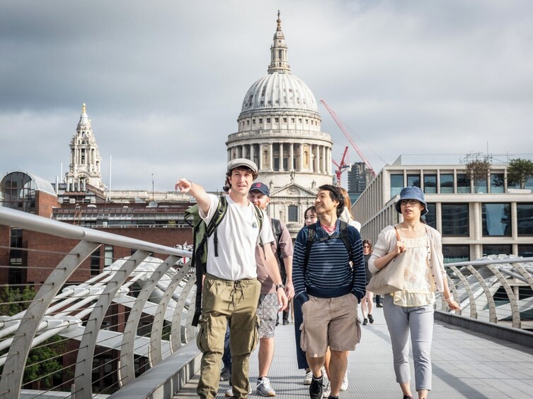 Visit The Sherlock Holmes Museum & 30+ London Top Sights Tour