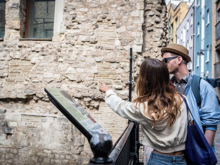 Visit The Sherlock Holmes Museum & 30+ London Top Sights Tour