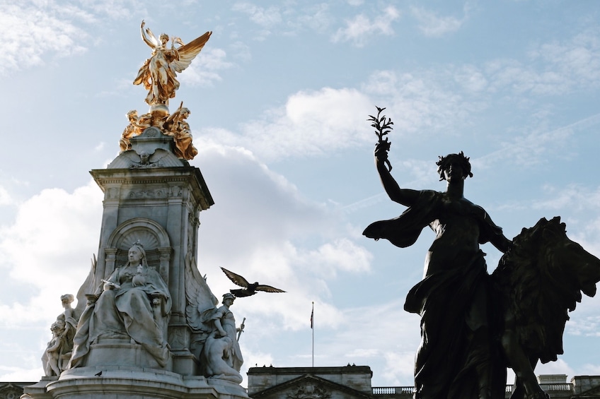 Changing of the Guard at Buckingham Palace PRIVATE TOUR