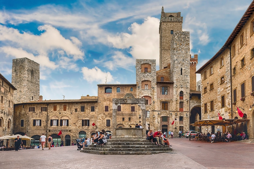 From Florence: Siena & San Gimignano Day Trip with Lunch & Wine Tasting