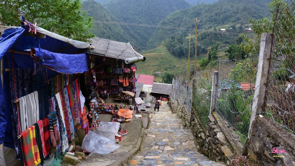 Experience 3 Days Sapa Trekking Tour From Hanoi by Limousine