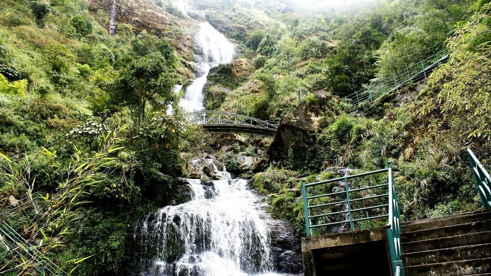 Experience 3 Days Sapa Trekking Tour From Hanoi by Limousine