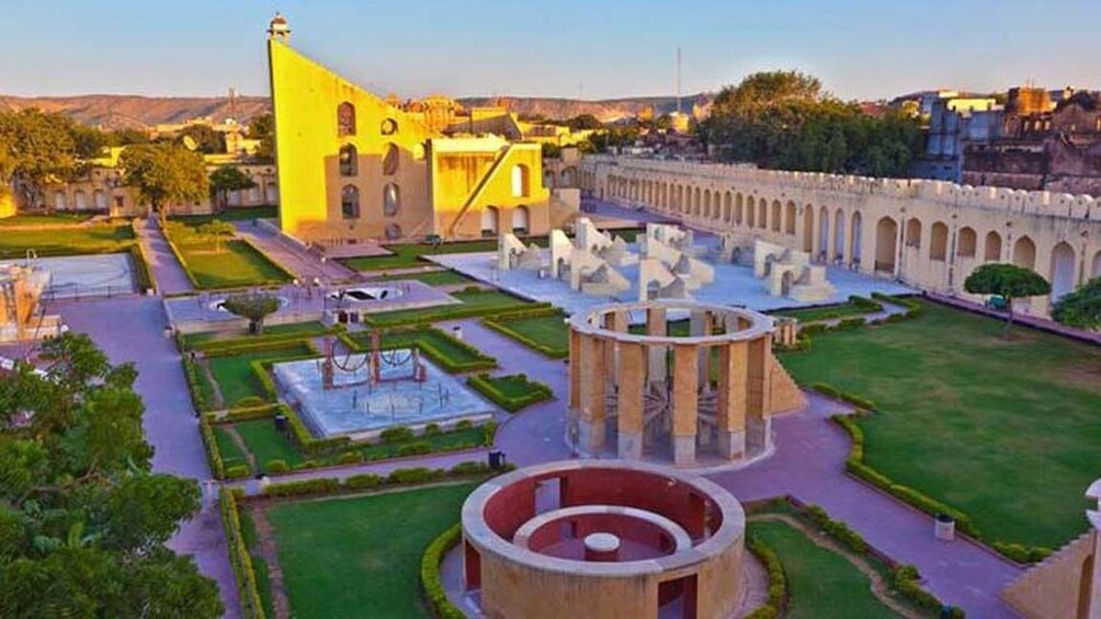 Private Full Day Jaipur City Tour from Jaipur- All Inclusive