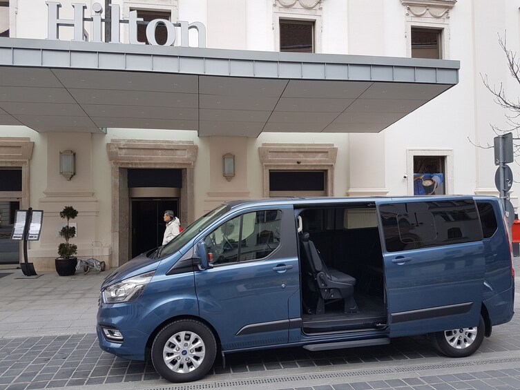 Private all day Danube bend tour with lunch