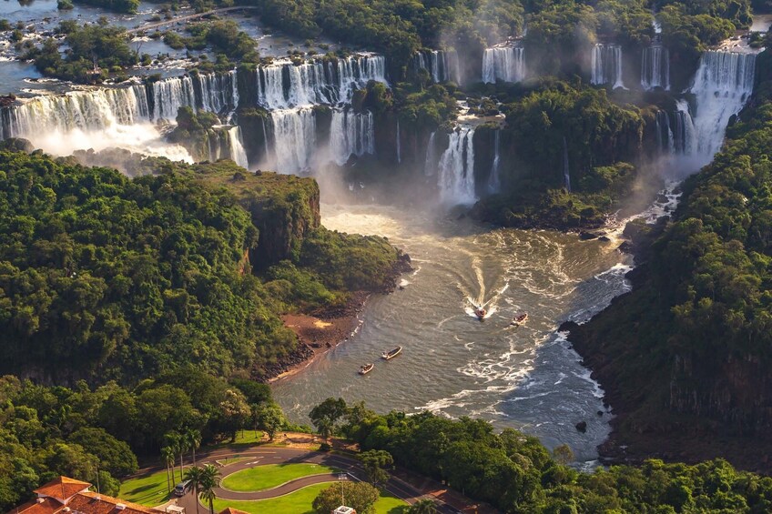  Argentinian Falls + Boat Tour Gran Aventura - Tickets Incl.