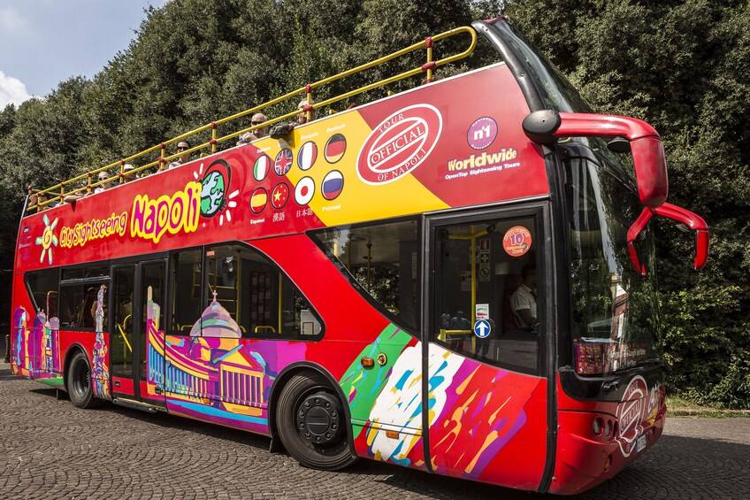 Hop On Hop Off bus in Naples 